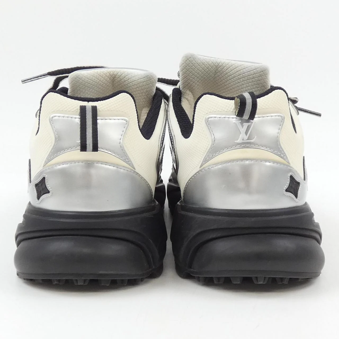 Louis Vuitton Tatic Sneakers - Image 5