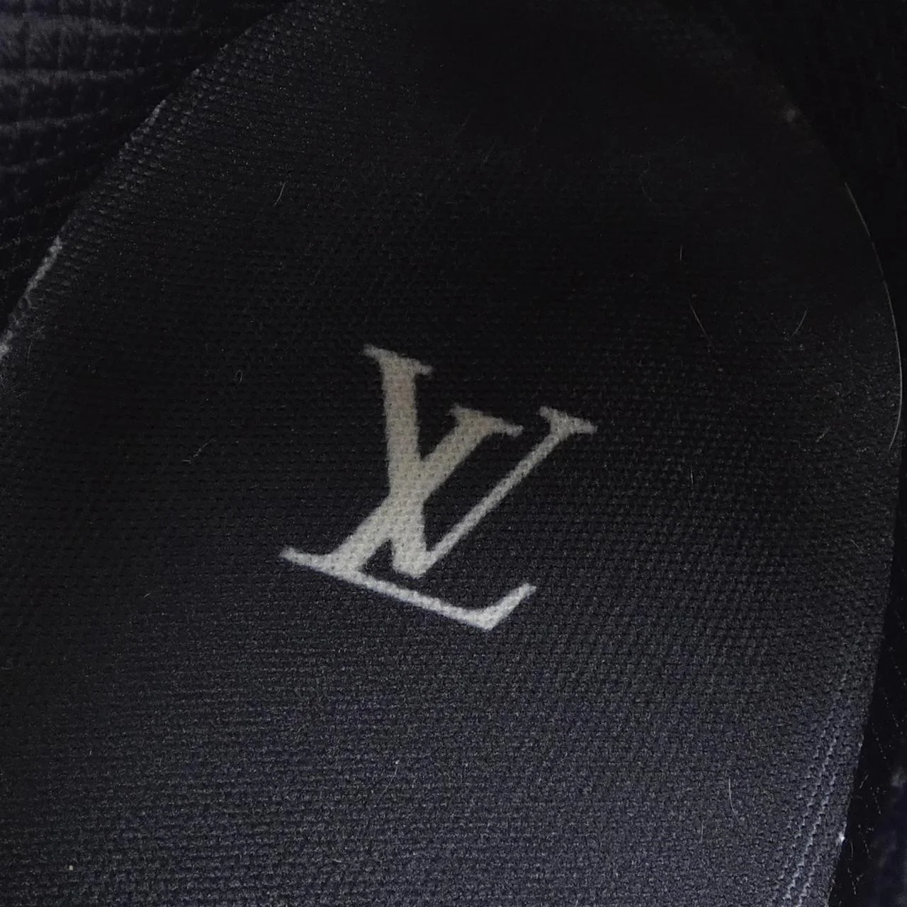Louis Vuitton Tatic Sneakers - Image 6
