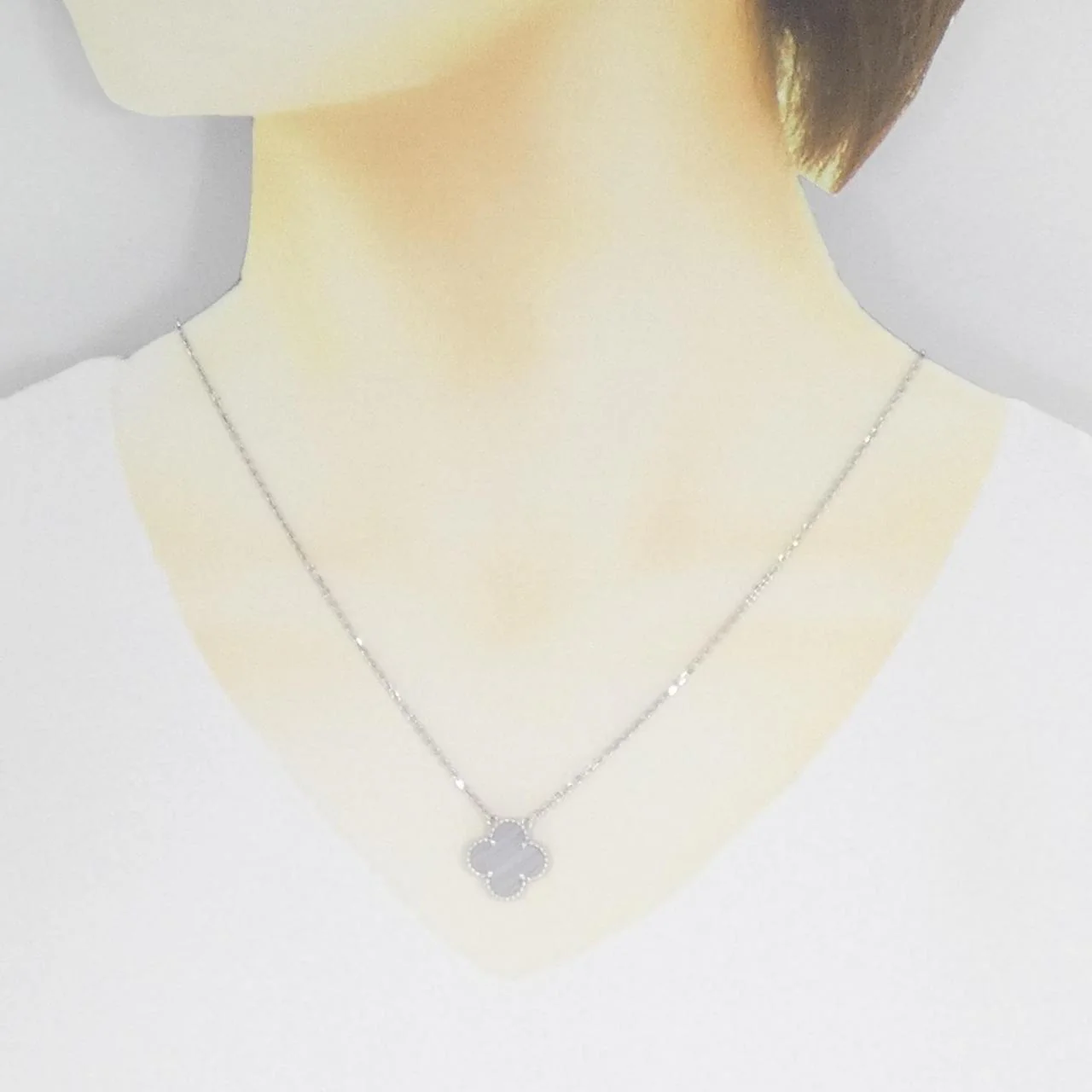 Van Cleef & Arpels Vintage Alhambra 18K White Gold Chalcedony Necklace - Image 5